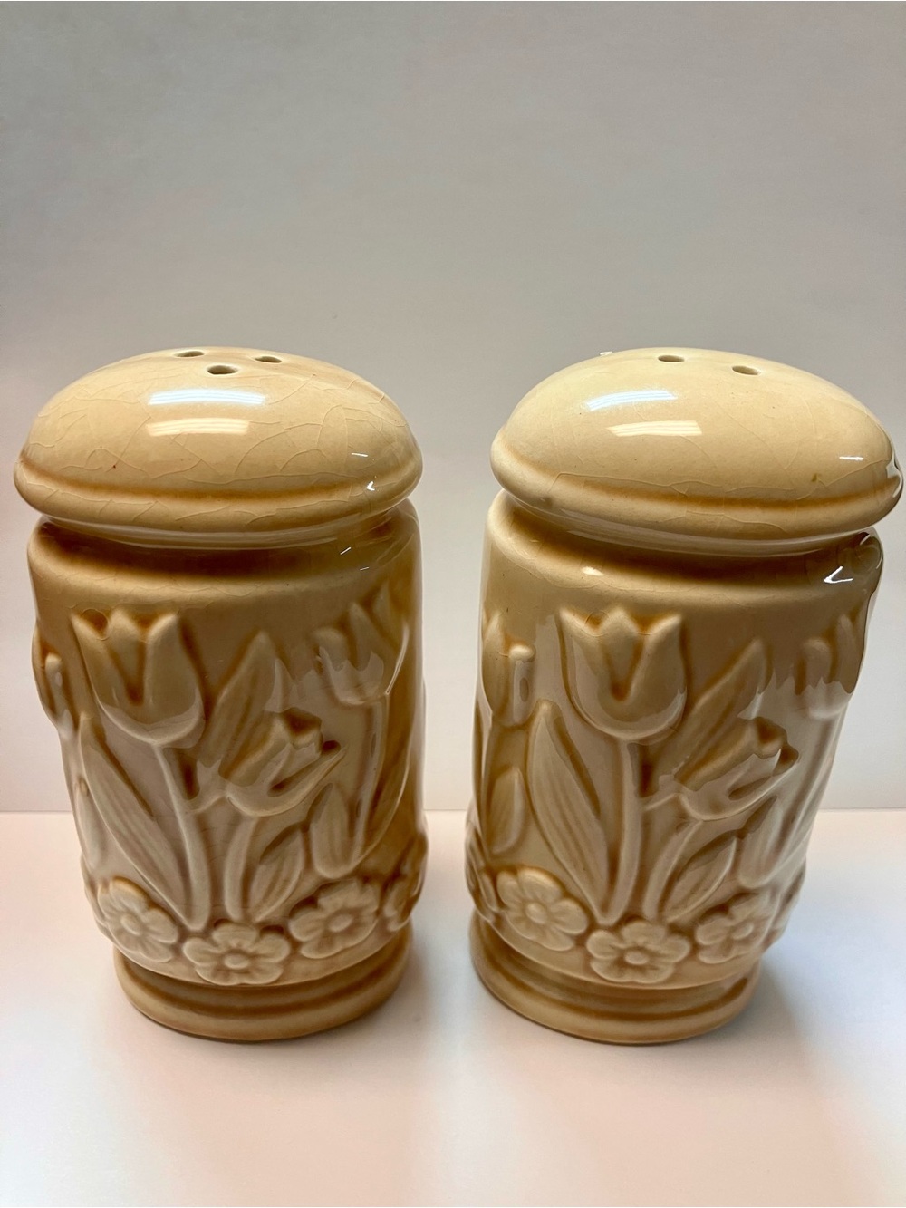 Vintage Ceramic Tulip Salt and Pepper Shaker Set